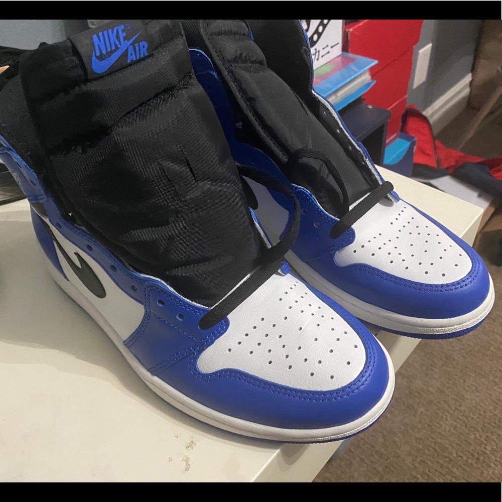 Game Royals VNDS Great Condition Size 10.5🧼